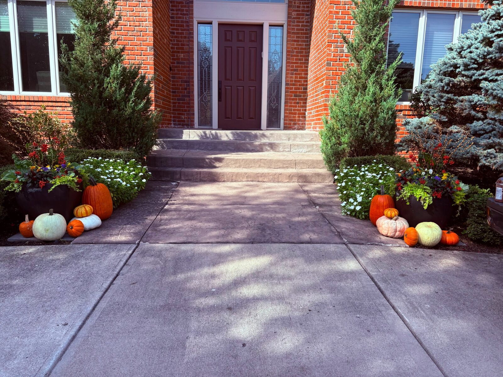 Fall entry styling by M&J Landscaping